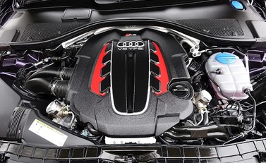 Audi RS6 Avant 22