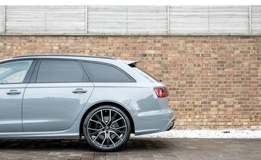 Audi RS6 Avant Performance 25