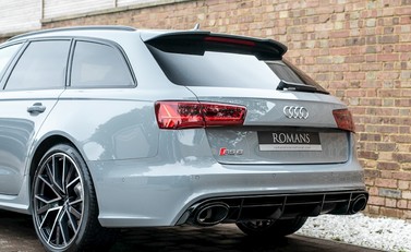Audi RS6 Avant Performance 26