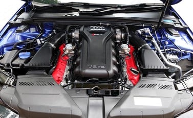 Audi RS4 Avant 24