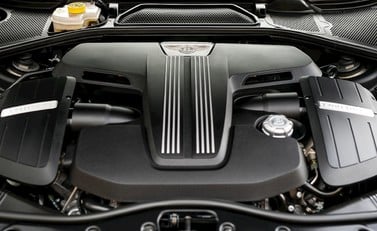 Bentley Flying Spur V8 S Mulliner 35