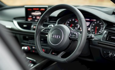 Audi RS6 Avant Performance 11
