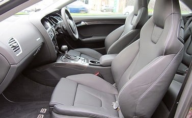 Audi RS5 12
