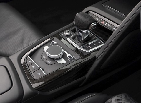 Audi R8 V10 Plus Spyder 19