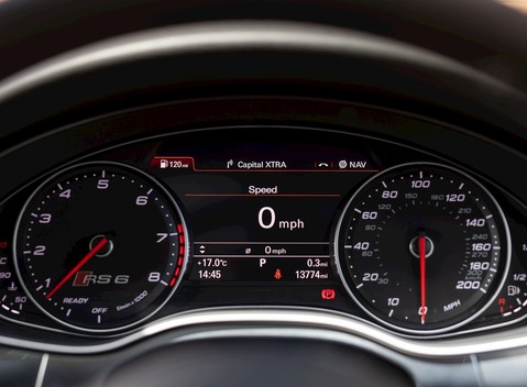 Audi RS6 Avant Performance 17