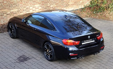 BMW M4 Coupe 10