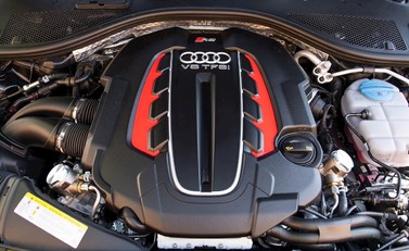Audi RS6 Avant Performance 29