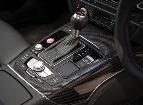 Audi RS6 Avant Performance 21