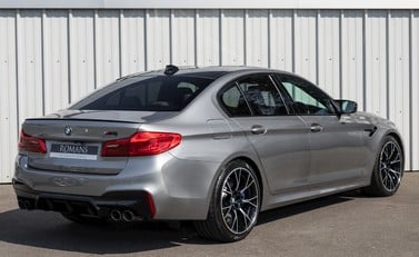 BMW M5 Competition 7