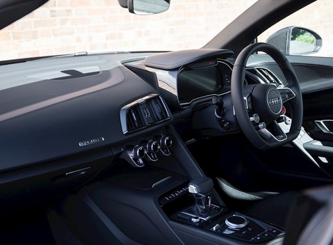 Audi R8 V10 Plus Spyder 16