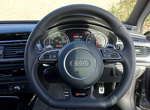 Audi RS6 Avant 32