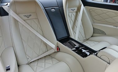 Bentley Continental GT Speed 11