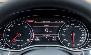 Audi RS6 Avant Performance 18