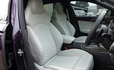 Audi RS6 Avant 18