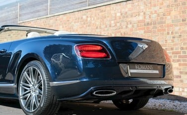 Bentley Continental GT Speed Convertible 26