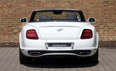 Bentley Continental Supersports Convertible ISR 16