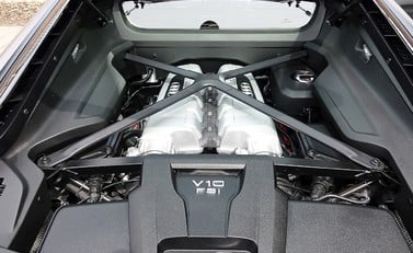 Audi R8 V10 Plus 6