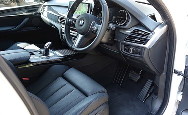 BMW X5 M50d 26