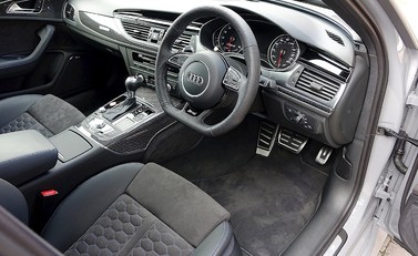 Audi RS6 Avant Performance 14