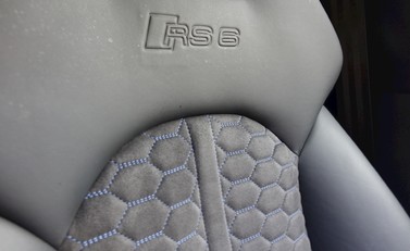 Audi RS6 Avant Performance 23