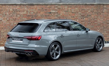 Audi S4 Avant Black Edition 7