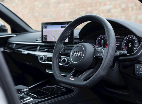 Audi S4 Avant Black Edition 11