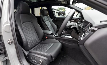 Audi S4 Avant Black Edition 12