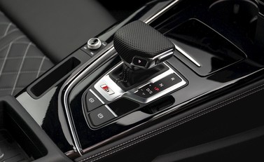 Audi S4 Avant Black Edition 22