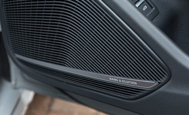 Audi S4 Avant Black Edition 24