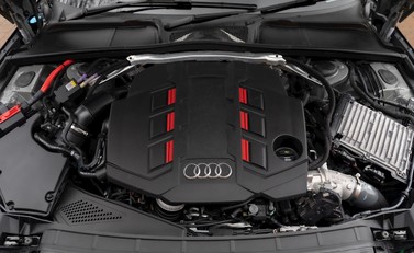Audi S4 Avant Black Edition 30