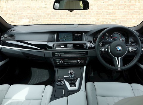BMW M5 Competition Package 9