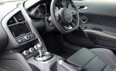 Audi R8 LMX 6