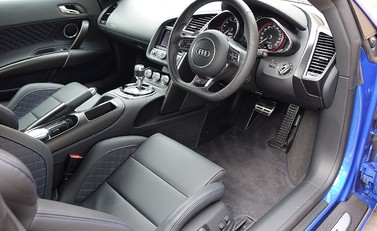 Audi R8 LMX 10