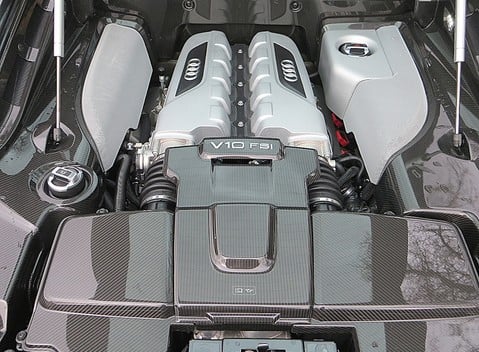 Audi R8 V10 Plus 9