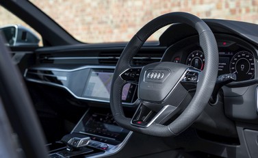 Audi RS6 Avant 11