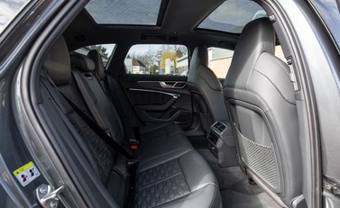Audi RS6 Avant 15