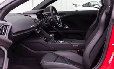 Audi R8 Spyder V10 Performance Carbon Black 14