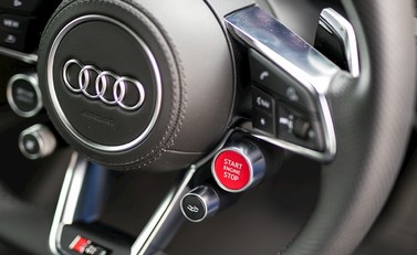 Audi R8 V10 Plus 4