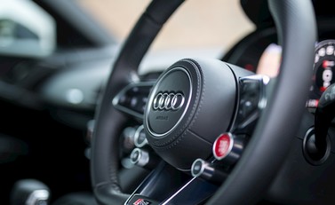 Audi R8 V10 Plus 7