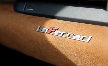 Ferrari LaFerrari 31