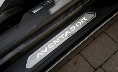 Lamborghini Aventador S LP740-4 Roadster 22