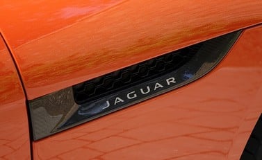 Jaguar F-Type S V8 Convertible 13