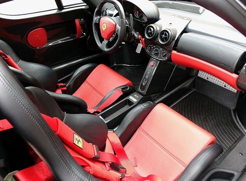 Ferrari Enzo 17