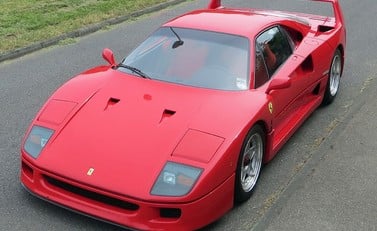 Ferrari F40 13