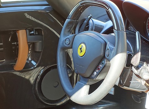 Ferrari Enzo 16