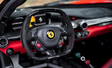 Ferrari LaFerrari 13