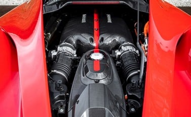 Ferrari LaFerrari 37