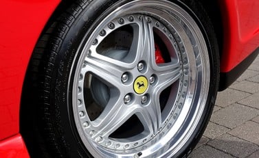 Ferrari 550 Barchetta Pininfarina LHD 34