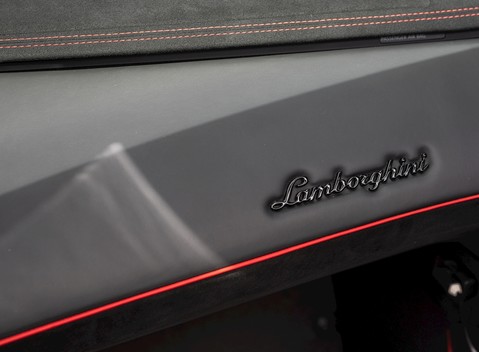 Lamborghini Aventador LP 750-4 SV Roadster 22
