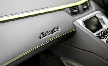 Lamborghini Aventador S 15